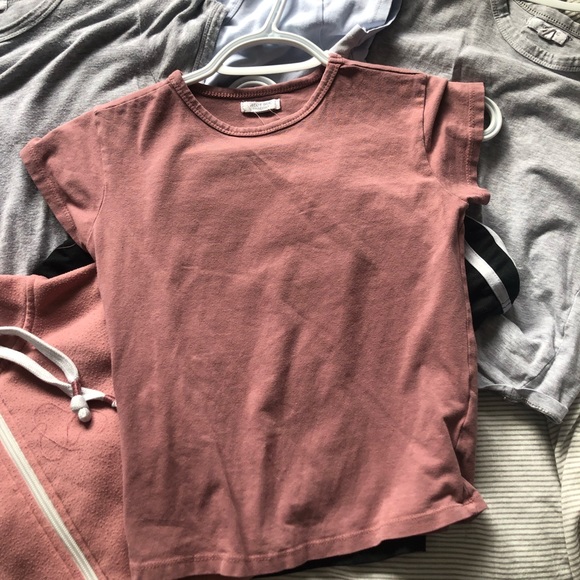 BUNDLE OF 6 TOPS - Picture 2 of 3